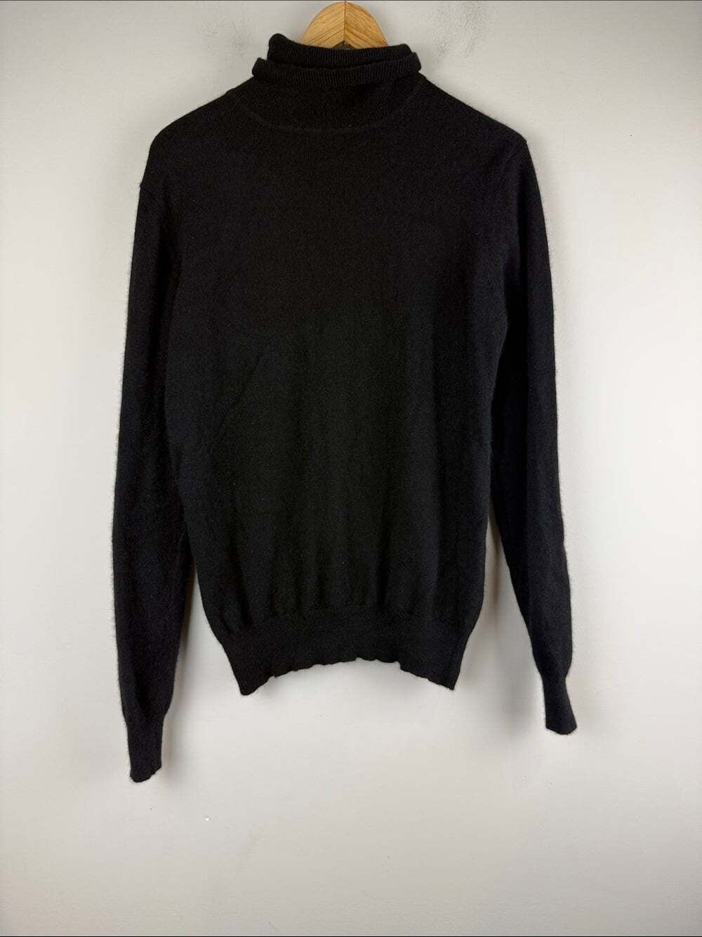 Andrew Christian Cashmere Black Turtleneck Sweater Size Medium